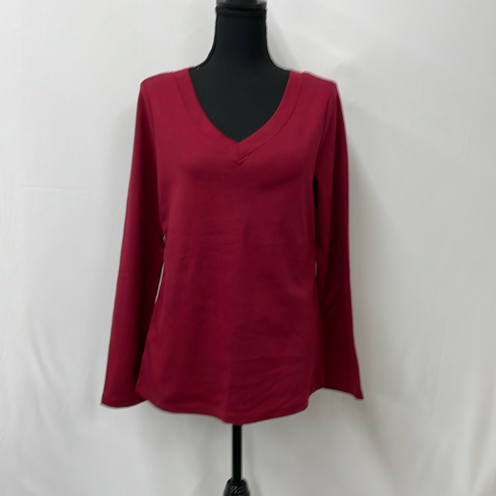 LOFT 100% cotton v-neck long-sleeved tee in red, size Medium